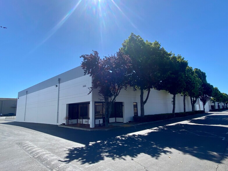 1431-1437 Doolittle Dr, San Leandro, CA à louer - Photo de l’immeuble – Image 2 sur 5