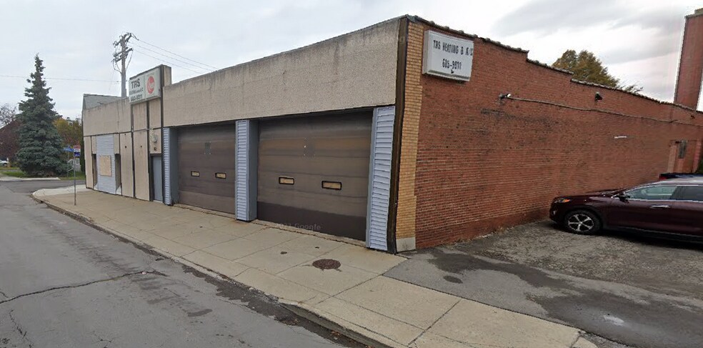 82 Abbott Rd, Buffalo, NY à vendre - Photo principale – Image 1 sur 1