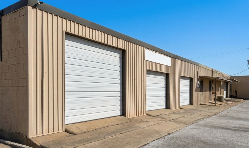 1414 & 1418 Avenue B portefeuille de 2 biens à vendre sur LoopNet.fr - Photo de l’immeuble – Image 2 sur 7