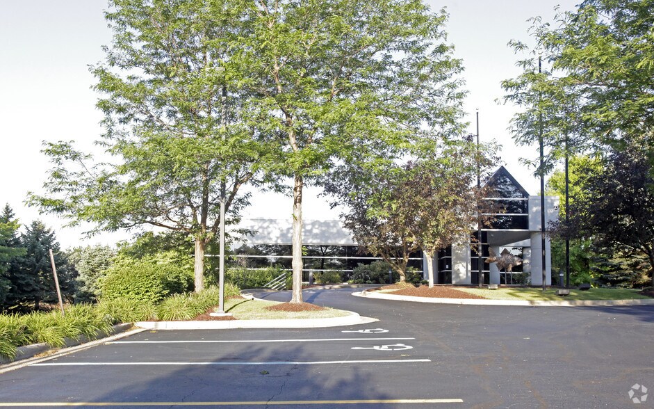 4880 Corporate Exchange Blvd SE, Grand Rapids, MI à louer - Photo de l’immeuble – Image 2 sur 2