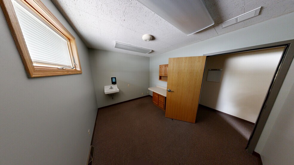 824 N Huntington Ave, Warren, IN à louer - Photo de l’immeuble – Image 3 sur 7