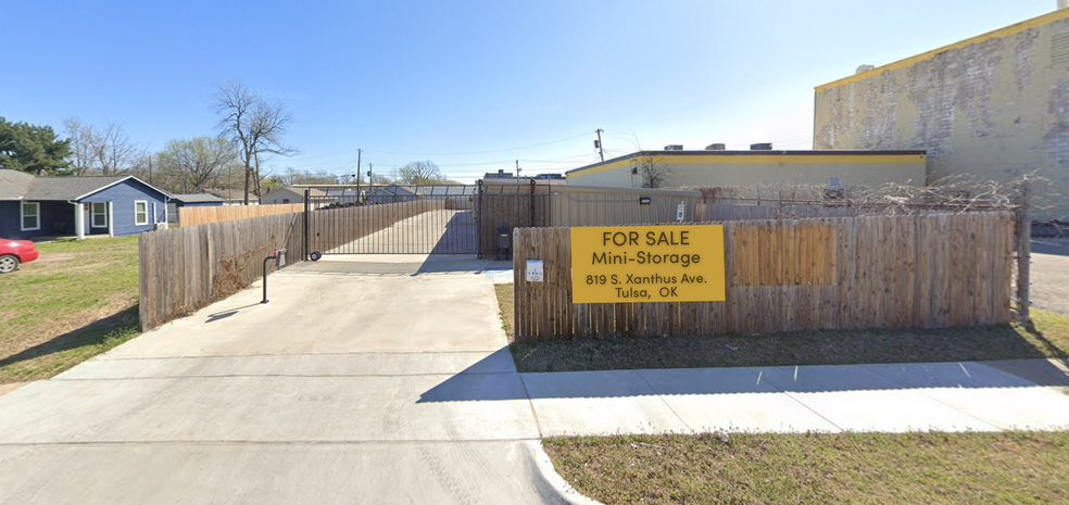 819 S Xanthus Ave, Tulsa, OK à vendre - Photo de l’immeuble – Image 1 sur 11