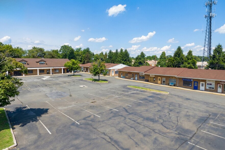 172-252 Scotch Rd, Ewing, NJ à louer - Photo principale – Image 1 sur 5