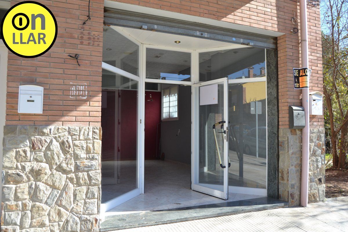 Local commercial dans Bigues i Riells del Fai, Barcelona à louer Photo intérieure– Image 1 sur 3