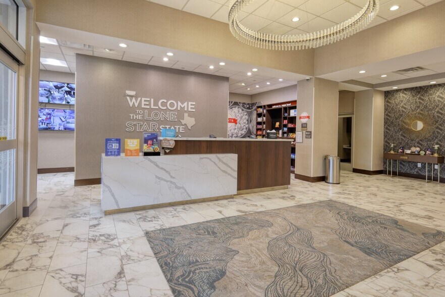 218 Promenade Way, Sugar Land, TX à vendre - Hall d’entrée – Image 3 sur 19