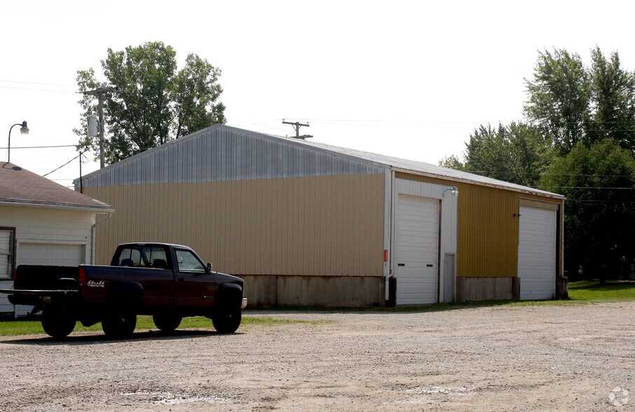 3850 S Meeker Ave, Muncie, IN à vendre - Photo principale – Image 1 sur 2