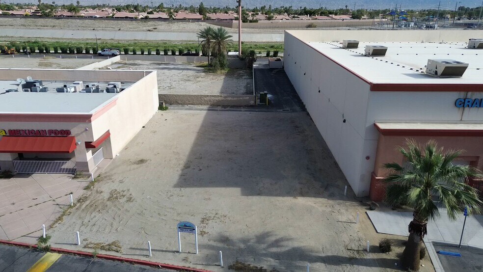 HWY 111, La Quinta, CA à vendre - Vidéo sur l’annonce professionnelle – Image 3 sur 11