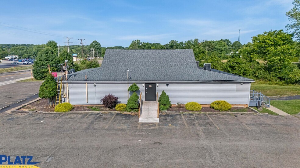 4040 McCartney Rd, Lowellville, OH à vendre - Photo de l’immeuble – Image 3 sur 15