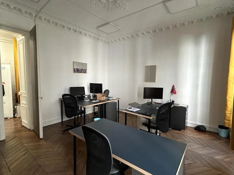 8 Rue Greffulhe, Paris à louer - Photo de l’immeuble – Image 2 sur 5