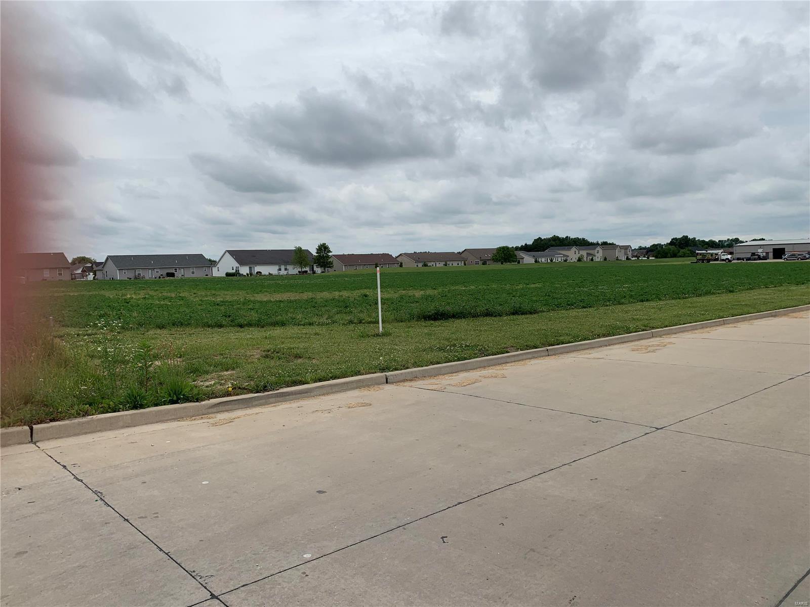13964 Best One Dr, Breese, IL à vendre Photo de l’immeuble– Image 1 sur 2