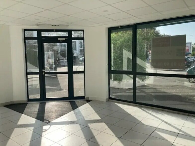 Local commercial dans Quimper à louer - Hall d’entrée – Image 3 sur 4