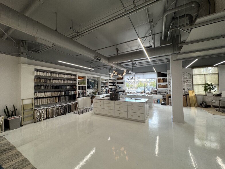 7655 Town Square Way, Reno, NV à louer - Photo de l’immeuble – Image 3 sur 11