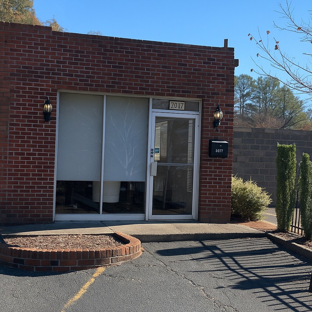 2111-2117 Whitesburg Dr SE, Huntsville, AL à louer Photo de l’immeuble– Image 1 sur 6