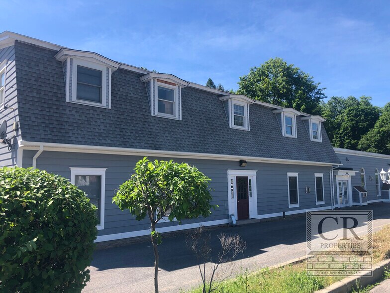 4 Delavergne Ave, Wappingers Falls, NY à vendre - Photo de l’immeuble – Image 2 sur 4