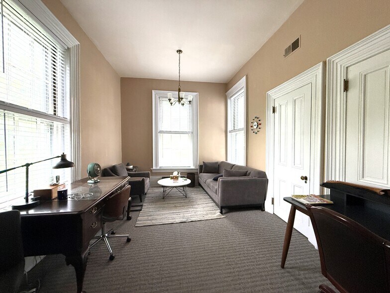 106 Wellington Pl, Cincinnati, OH à louer - Photo intérieure – Image 3 sur 15