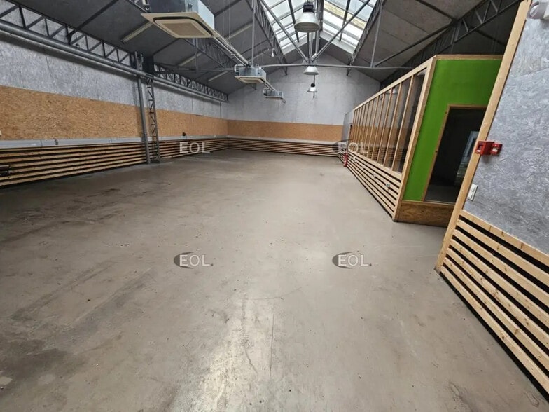 Local d’activités dans Ivry-sur-Seine à louer - Photo intérieure – Image 1 sur 11