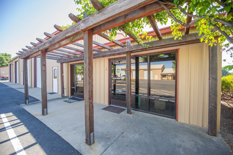14997 Camage Ave, Sonora, CA à vendre - Photo de l’immeuble – Image 2 sur 6