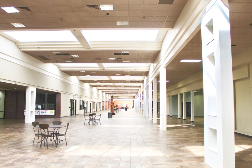 5600 Brainerd Rd, Chattanooga, TN à louer - Photo intérieure – Image 3 sur 6