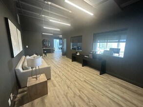 301 Arthur Godfrey Rd, Miami Beach, FL à louer Photo de l’immeuble– Image 1 sur 5