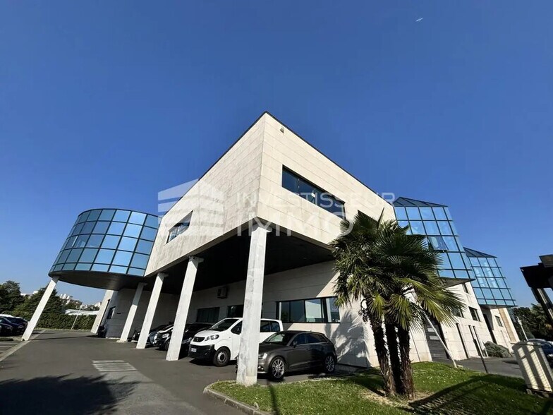 Bureau dans Champigny-sur-Marne à louer - Photo de l’immeuble – Image 3 sur 11