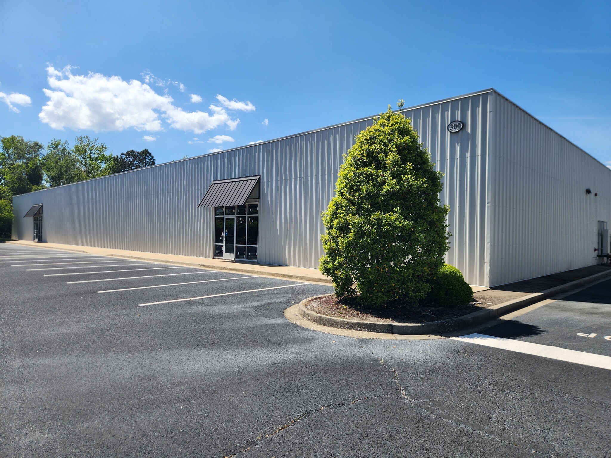 300 Commerce Center Dr, Brunswick, GA à vendre Photo principale– Image 1 sur 8