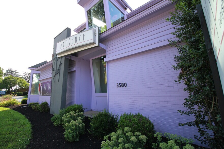 3580 Gettysburg Rd, Camp Hill, PA à vendre - Photo de l’immeuble – Image 3 sur 22