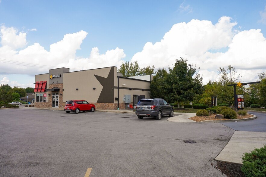 2720 Maplecrest Rd, Fort Wayne, IN à vendre - Photo de l’immeuble – Image 3 sur 4