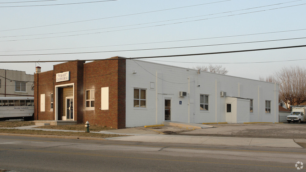 321 Colorado Ave, Lorain, OH à vendre - Photo principale – Image 1 sur 18