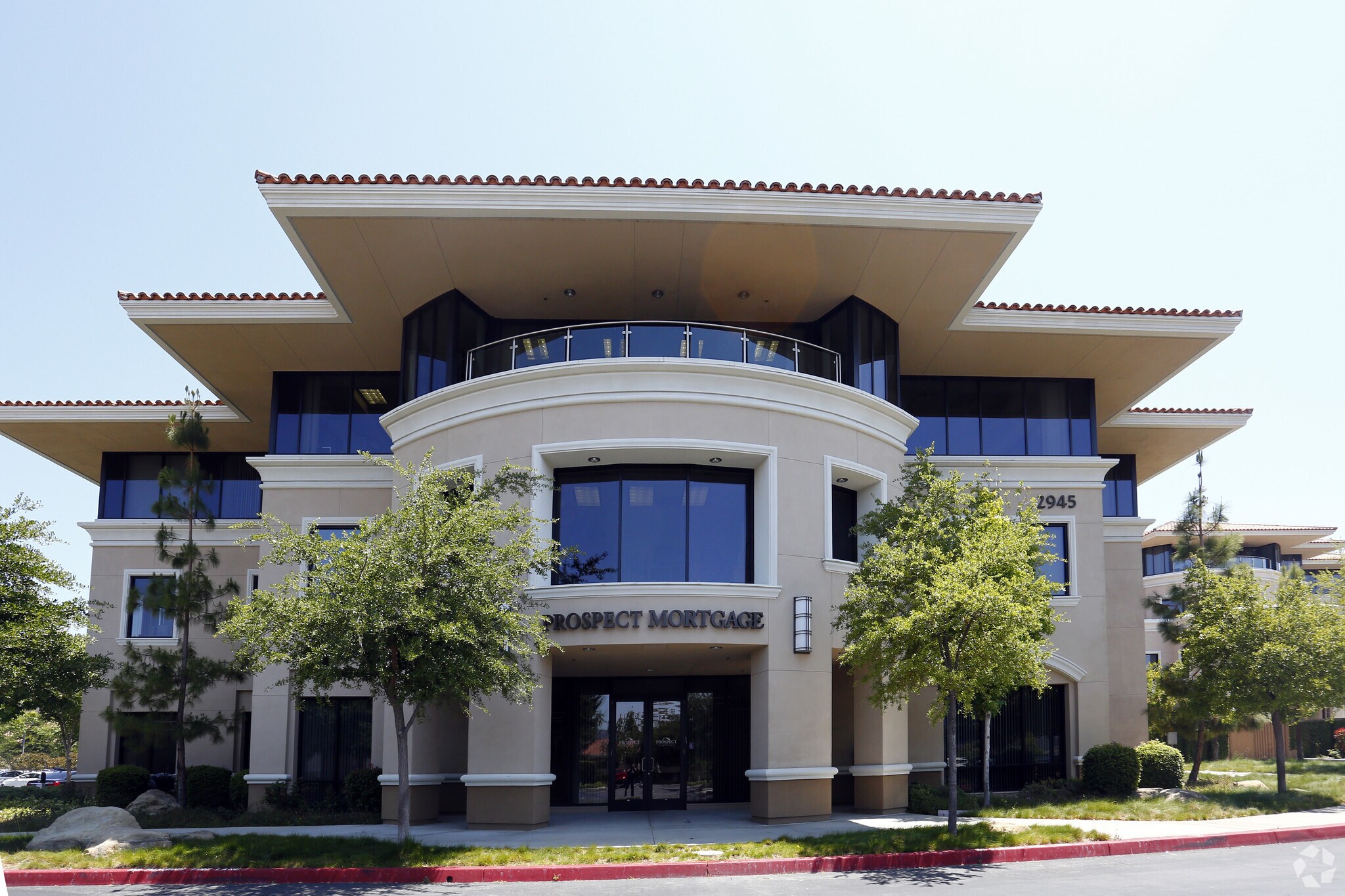 2945 Townsgate Rd, Westlake Village, CA à louer Photo principale– Image 1 sur 13