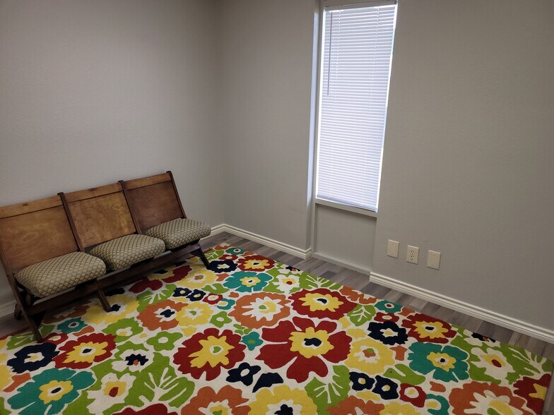 4001 W Oak St, Palestine, TX à louer - Photo intérieure – Image 3 sur 12