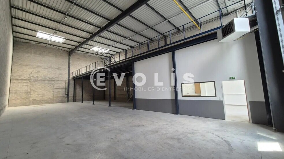 Bureau dans Serris à louer - Photo de l’immeuble – Image 1 sur 9