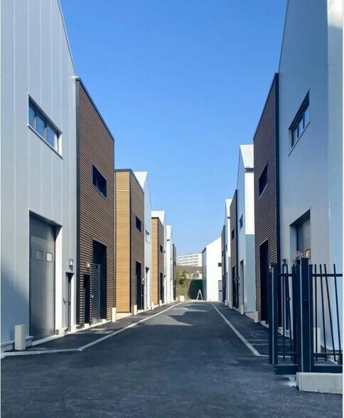 Industriel/Logistique dans Bagnolet à louer - Photo de l’immeuble – Image 3 sur 6