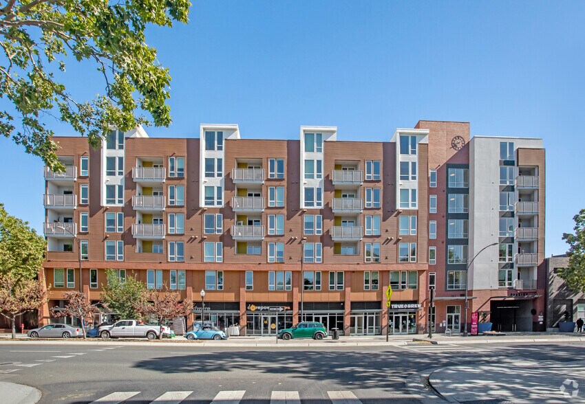 787 The Alameda, San Jose, CA à louer - Photo principale – Image 1 sur 23