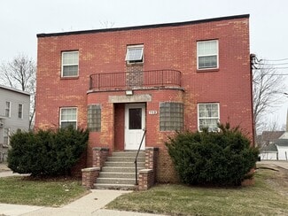 Plus de détails pour 712 S Grand Traverse St, Flint, MI - Logement à vendre