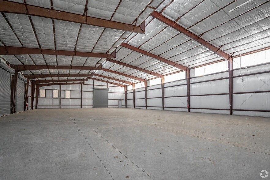 1601 N Loop 336 E, Conroe, TX à louer - Photo de l’immeuble – Image 2 sur 14