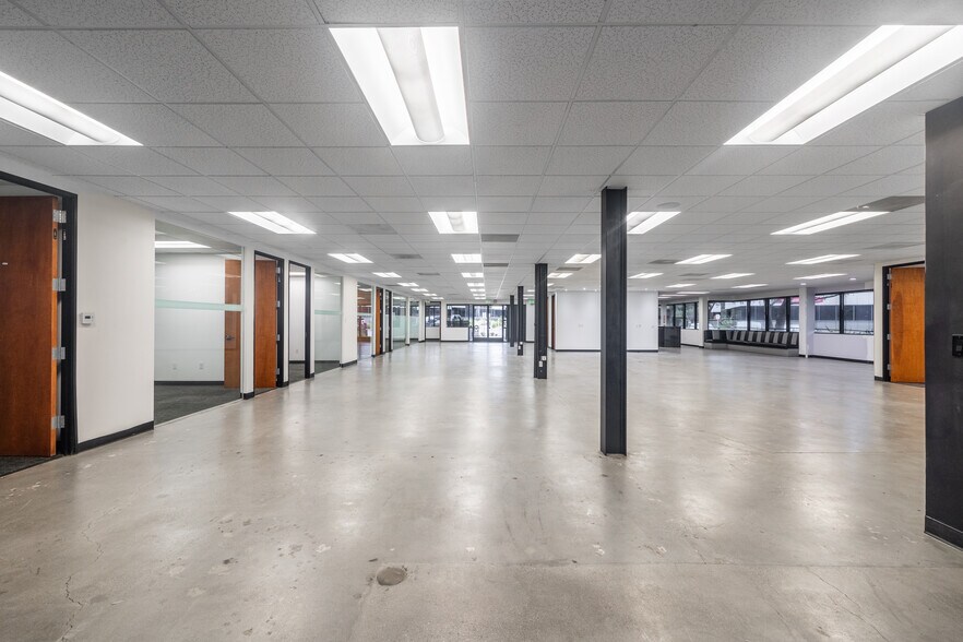 6059 Bristol Pky, Culver City, CA à louer - Numérisation 3D Matterport – Image 2 sur 6