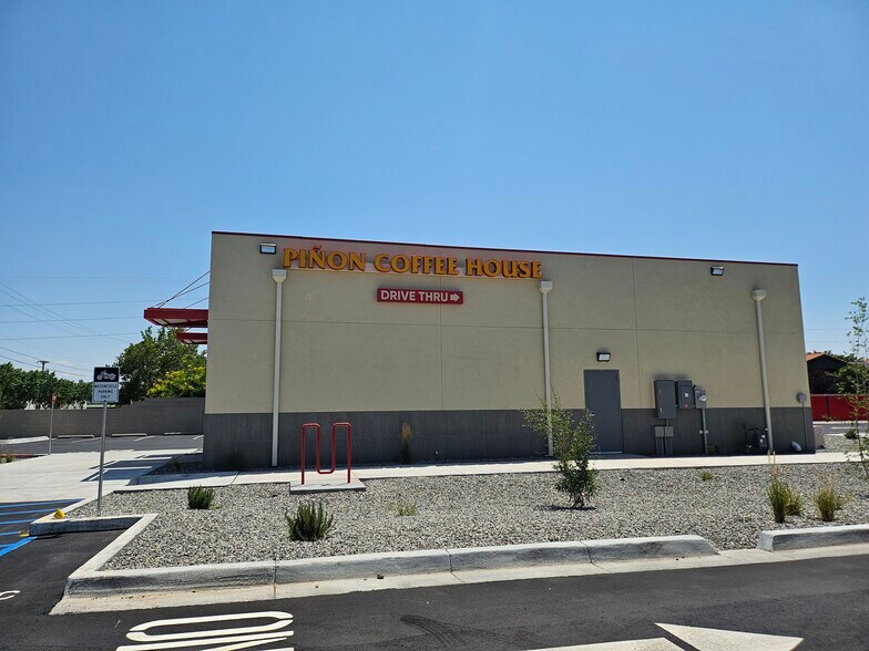 2781 57th Street NW, Albuquerque, NM à vendre - Photo de l’immeuble – Image 2 sur 10