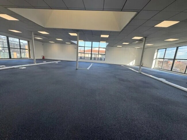 Plus de détails pour Bureau à vendre