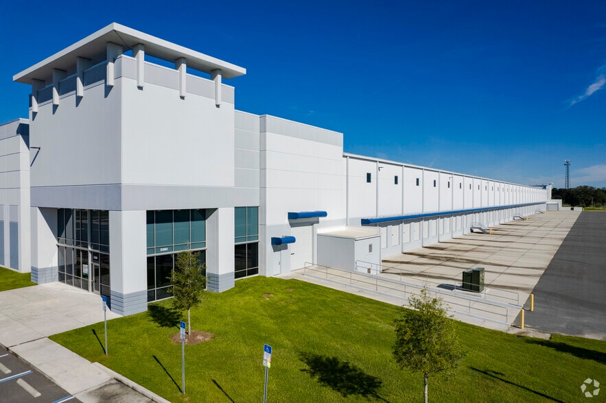 5300 Allen K Breed Hwy, Lakeland, FL à louer - Photo principale – Image 1 sur 9