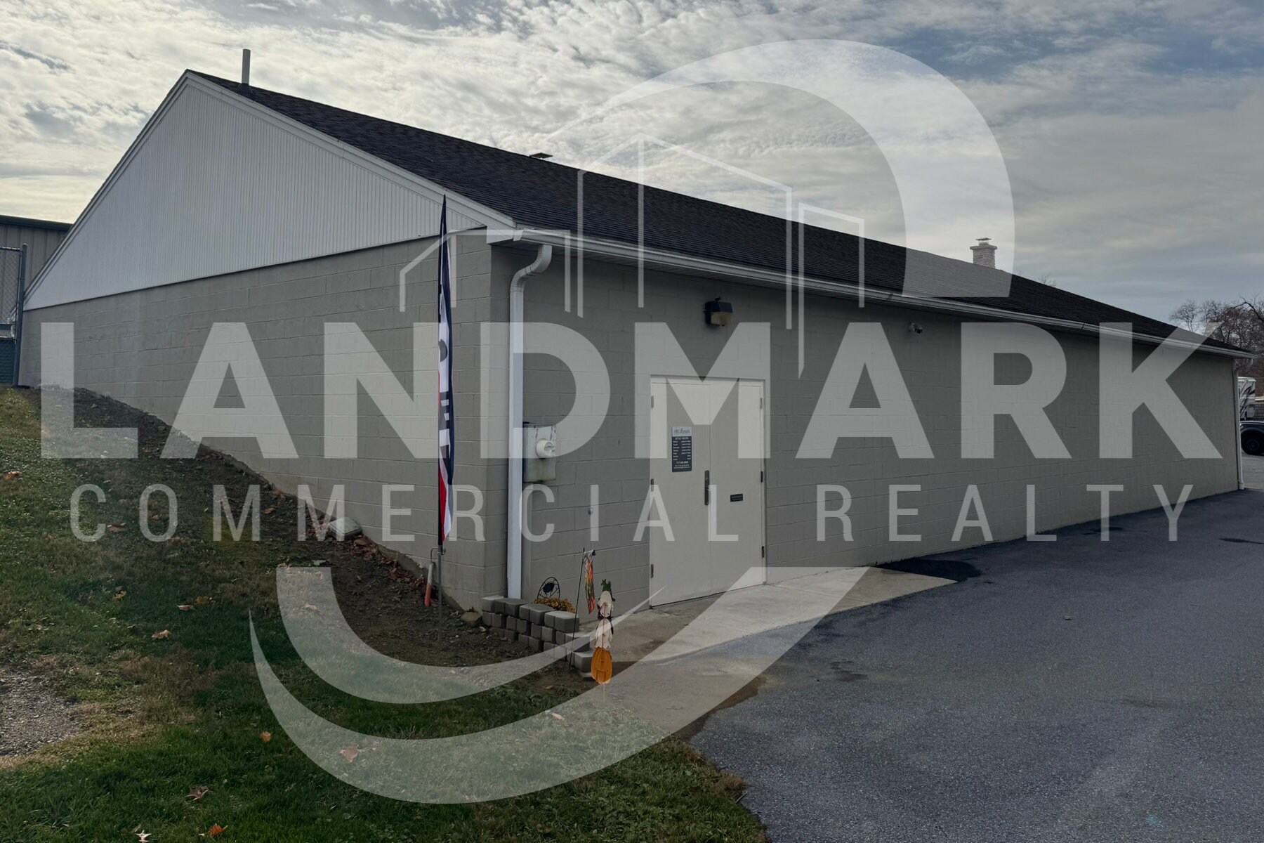 366 N Meadow Ln, Harrisburg, PA à louer Photo principale– Image 1 sur 2