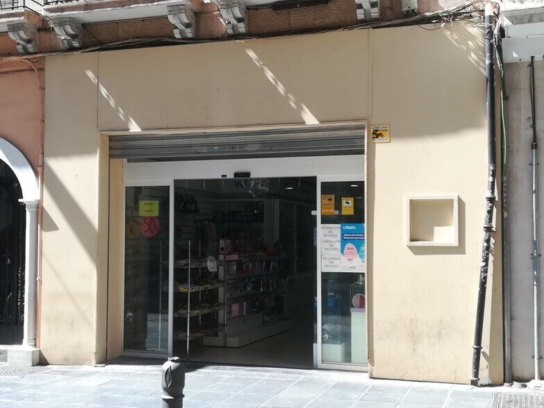 Local commercial dans Granada à louer - Photo de l’immeuble – Image 2 sur 9