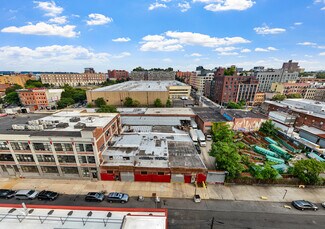 Plus de détails pour 200 Cook St, Brooklyn, NY - Industriel/Logistique à vendre