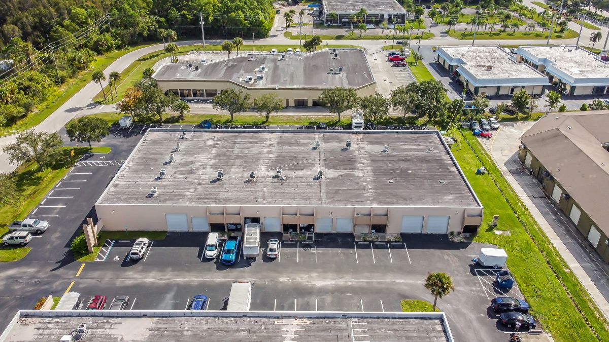 1418-1450 SE Huffman Rd, Port Saint Lucie, FL 34952 - Lot 1360-1362 - - Photo intérieure - Image 2 of 9