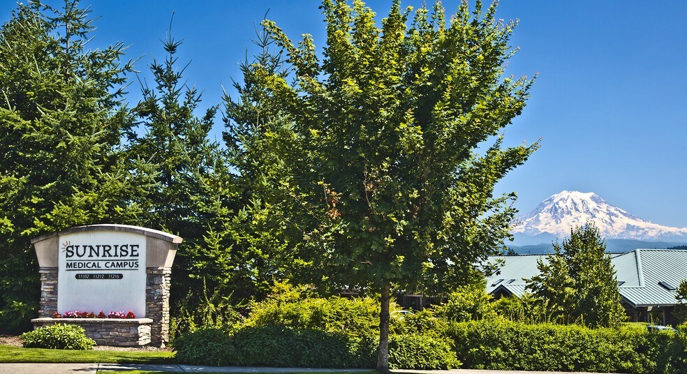 11102 Sunrise Blvd E, Puyallup, WA à louer - Photo de l’immeuble – Image 1 sur 4