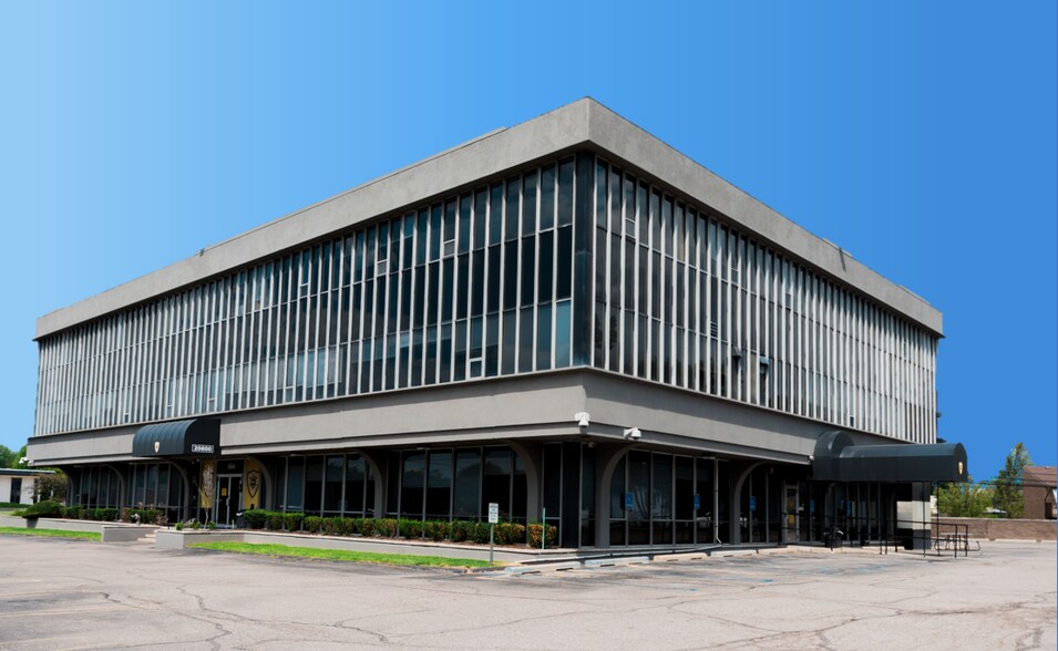20800 Southfield Rd, Southfield, MI à louer - Photo de l’immeuble – Image 2 sur 14