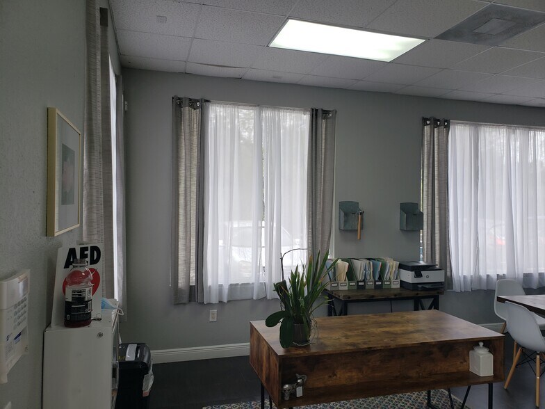 4644 Coral Ridge Dr, Coral Springs, FL à louer - Photo intérieure – Image 3 sur 15