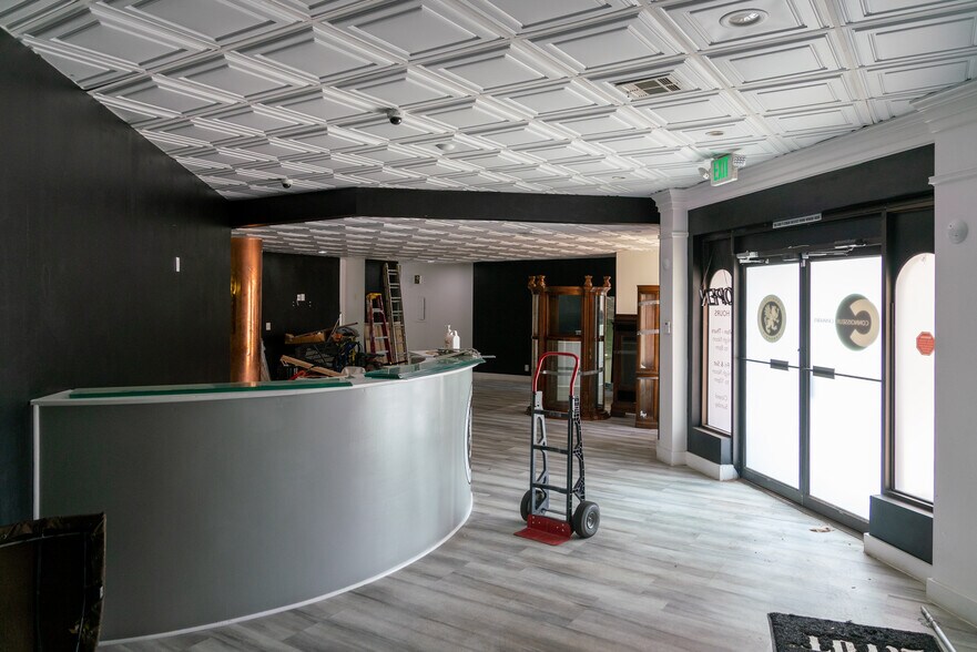 7025-7039 S Memorial Dr, Tulsa, OK à louer - Photo de l’immeuble – Image 3 sur 8