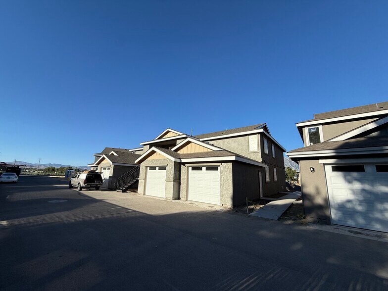 604 Crossing Cir, Gardnerville, NV à vendre - Photo de l’immeuble – Image 3 sur 4