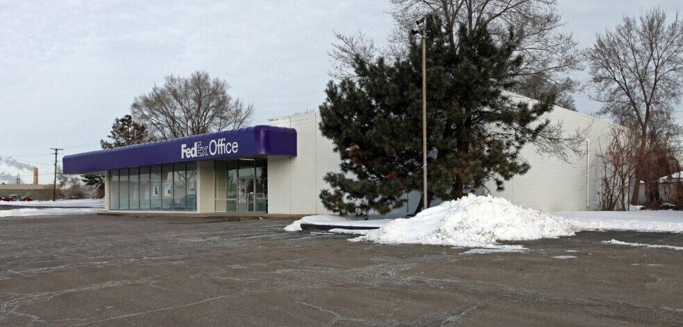 34850 Plymouth Rd, Livonia, MI à louer - Photo de l’immeuble – Image 2 sur 5