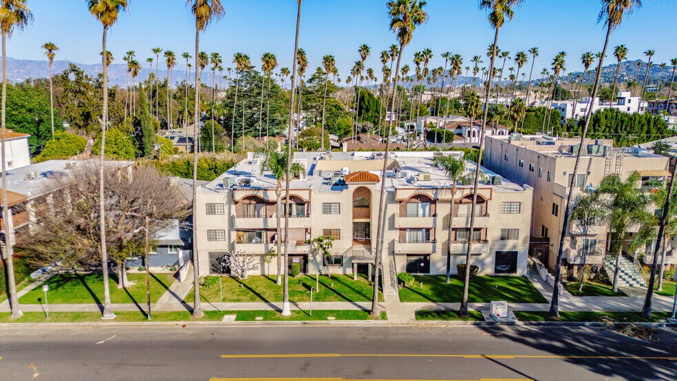 4434 Fulton Ave, Sherman Oaks, CA à vendre - Photo de l’immeuble – Image 1 sur 22